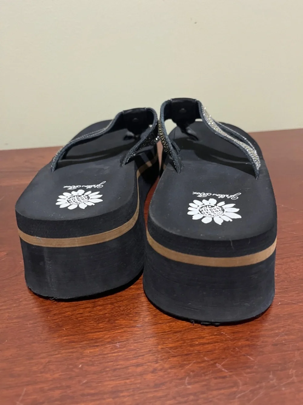 Yellow Box Black Platform Flip Flop with Double strap w/rhinestones Women's 9